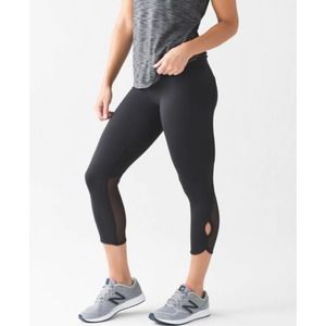 Lululemon Beat The Heat Crop Leggings Black Size 4